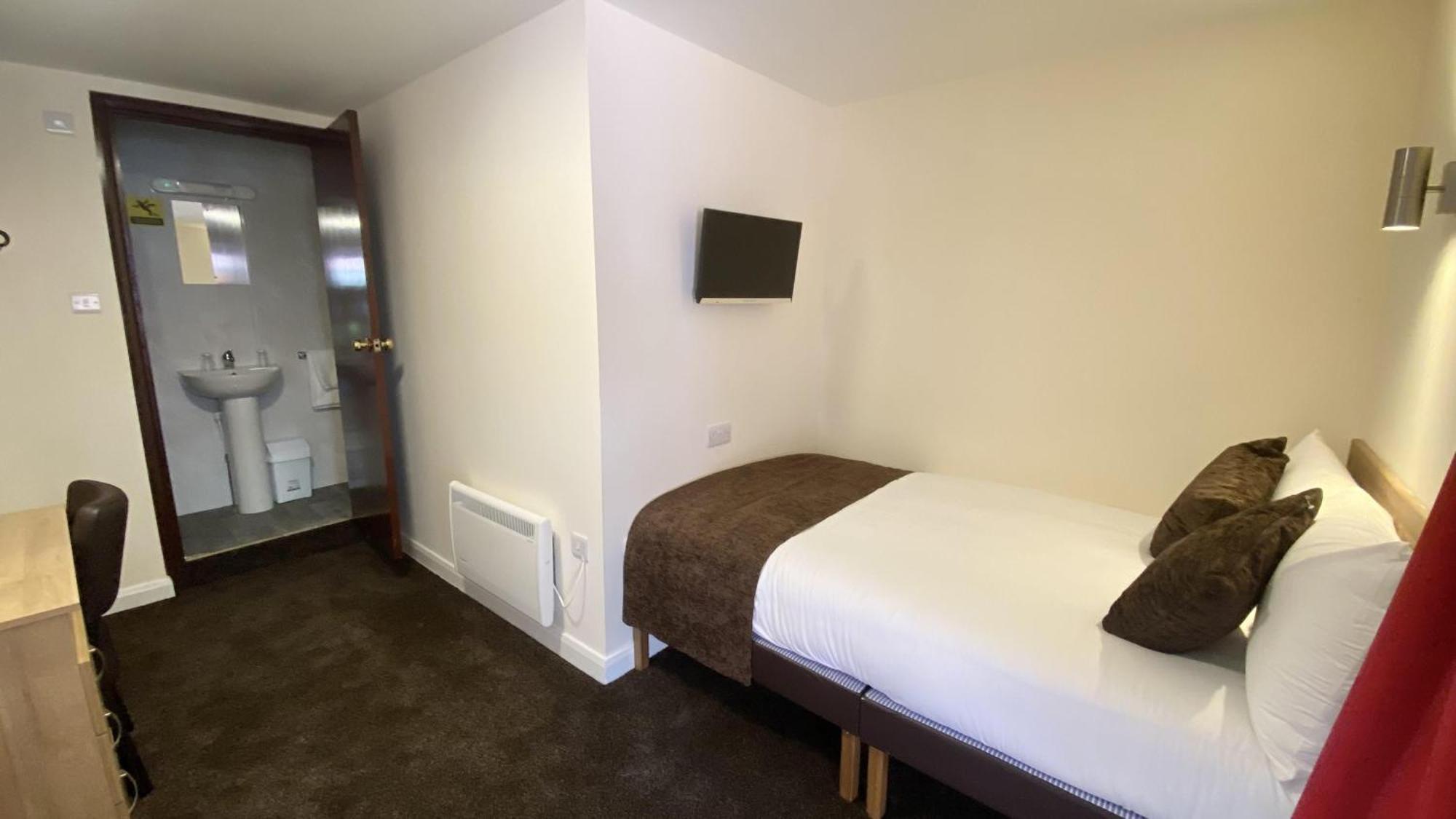Russ Hill Hotel Charlwood Room photo